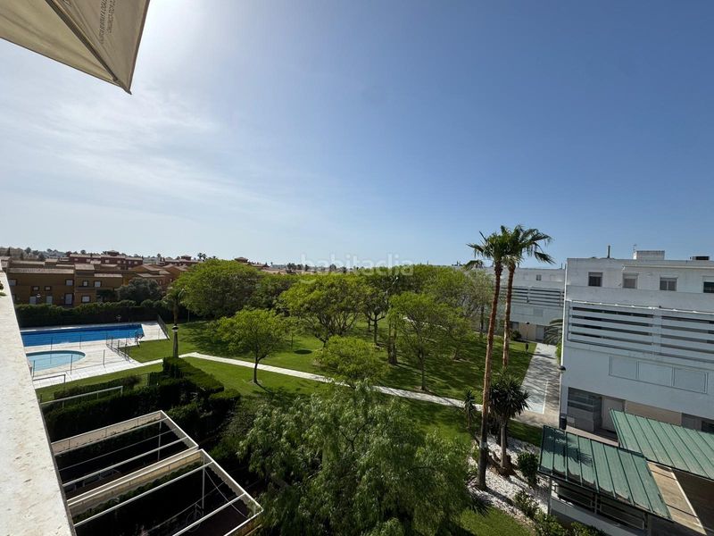 Foto 5f23de51-f928-4f66-bc06-62702238b33e. Apartament amb aparcament a Costa Ballena - Largo norte Rota