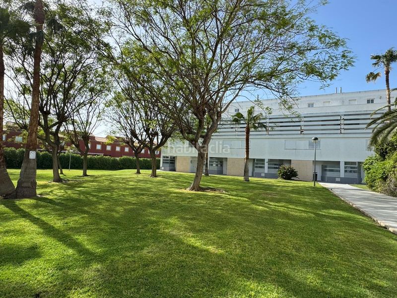 Foto 6558d9b9-7d5f-475d-84e6-b524db6fb440. Apartament amb aparcament a Costa Ballena - Largo norte Rota