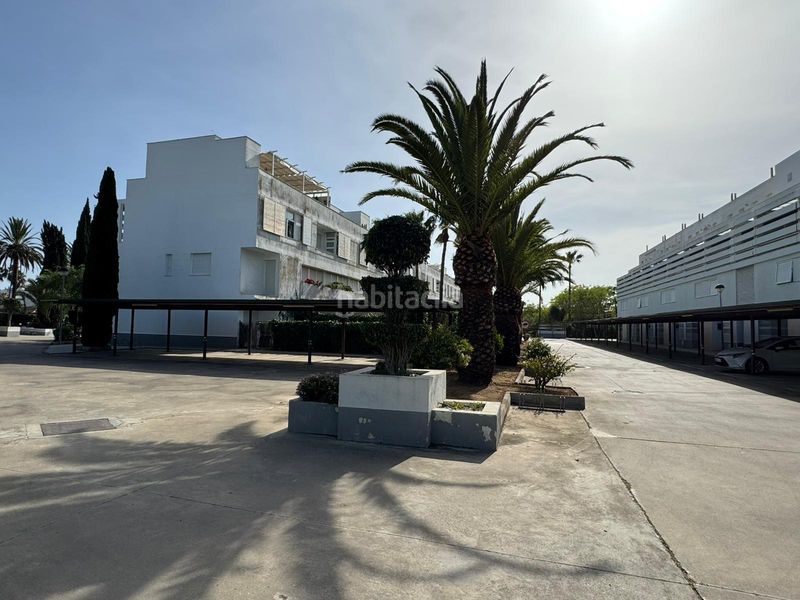 Foto 6887cbc0-283d-4899-8dd7-11bc3c8bbefa. Apartament amb aparcament a Costa Ballena - Largo norte Rota