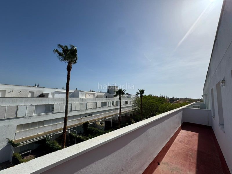 Foto a93bcbe5-b184-4e0b-b673-e796603aebd7. Apartament amb aparcament a Costa Ballena - Largo norte Rota
