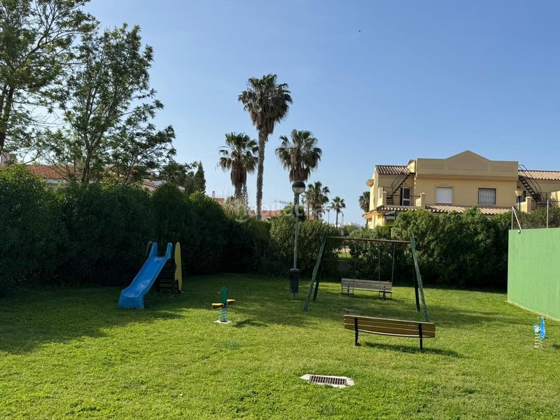 Foto beb0a516-af76-4917-8006-09b4c08c3760. Apartament amb aparcament a Costa Ballena - Largo norte Rota