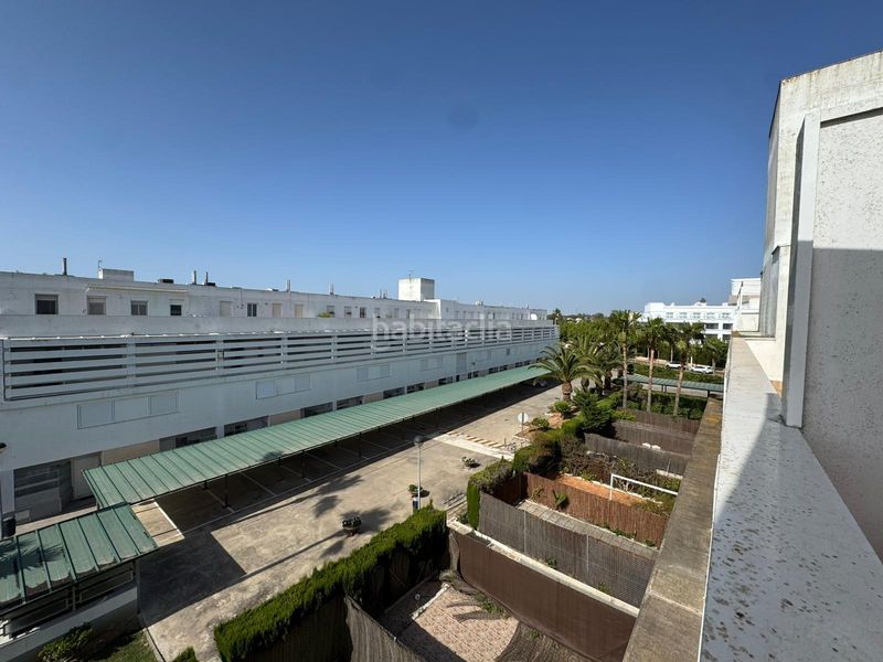 Foto cac8fe53-9296-4426-930b-21e10da0a06a. Apartament amb aparcament a Costa Ballena - Largo norte Rota