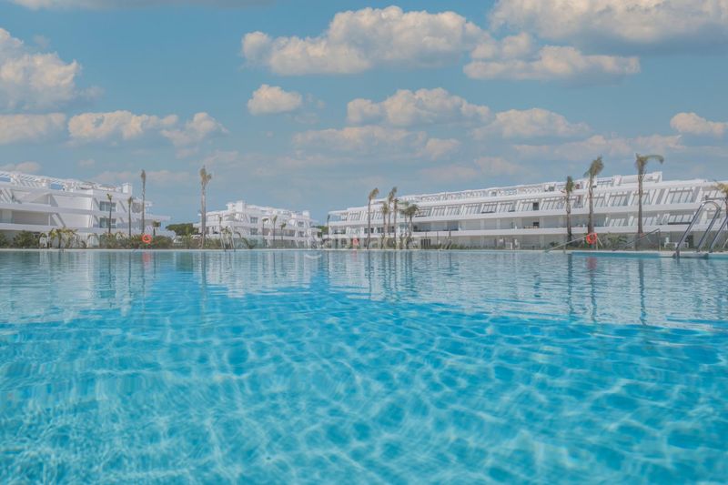 Foto 2e55911a-9c0a-49b9-b1ff-ff9bdc3f4082. Apartament amb aparcament piscina a Las Tres Piedras - Costa Ballena Chipiona
