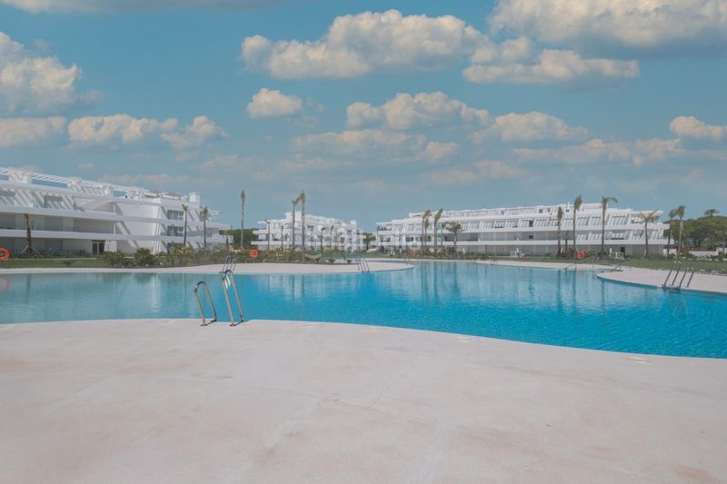 Foto 439c94bb-caa0-4df3-a084-ffdb14f83158. Apartament amb aparcament piscina a Las Tres Piedras - Costa Ballena Chipiona