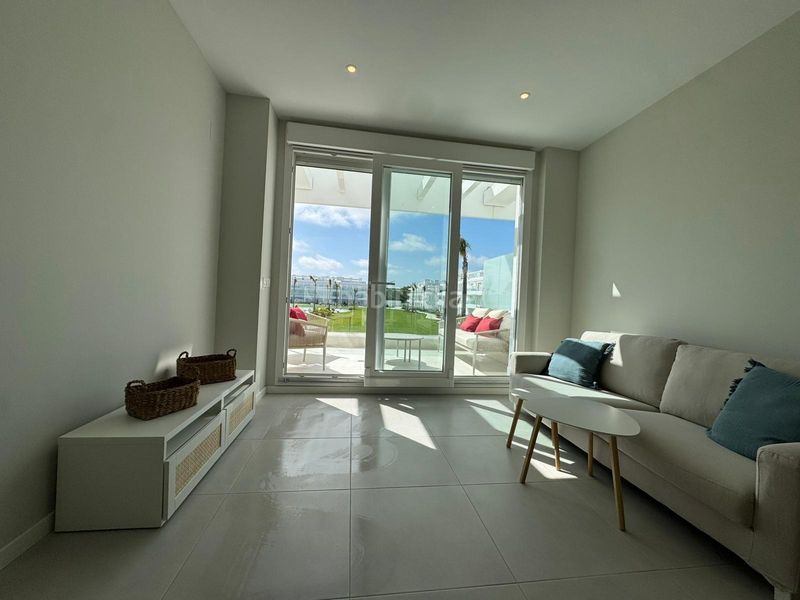 Foto 6c909077-f19e-4b15-9dca-a1ff924f3b76. Apartament amb aparcament piscina a Las Tres Piedras - Costa Ballena Chipiona