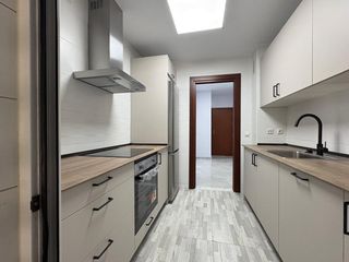 Miete Etagenwohnung  Avenida avenida ciencias. Alquiler en sevilla este con piscina