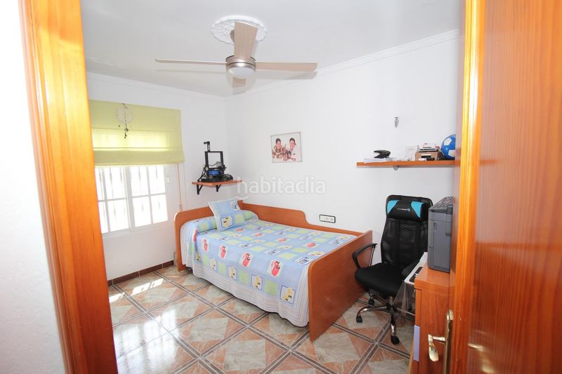 Foto af3a5aad-598e-4300-b6c7-03585552a417. Casa amb aparcament a Núcleo urbano Chiclana de la Frontera