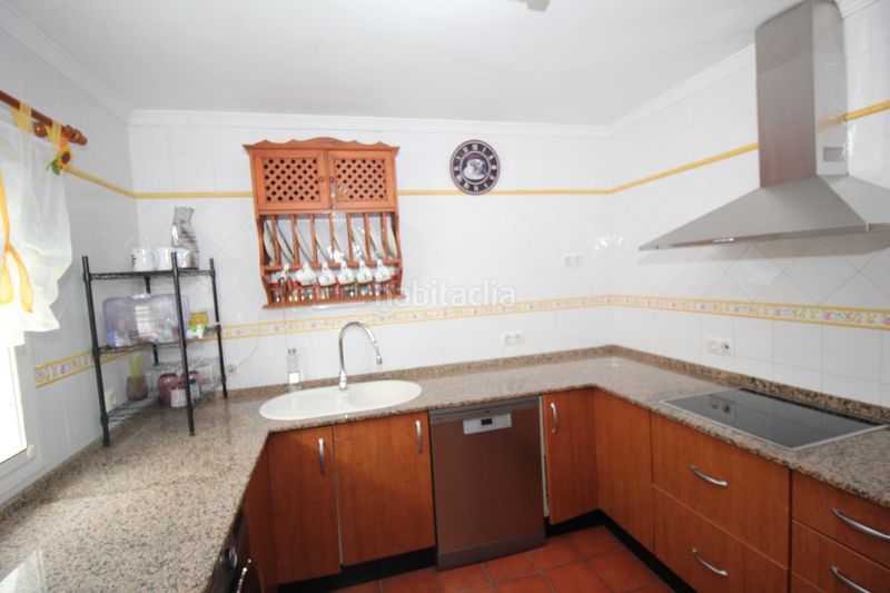 Foto d7ef0449-71a0-41e3-8ec1-5d2de3886dfb. Casa amb aparcament a Núcleo urbano Chiclana de la Frontera