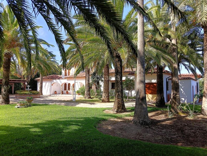 Foto e03ac777-0bf9-4c3b-be13-1ca15545b190. Xalet amb aparcament piscina a Bosque (El)