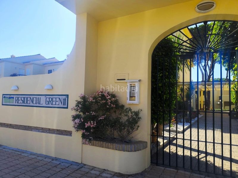 Foto 4e676587-3351-483e-b36d-7f0167a11d92. Casa adossada amb aparcament piscina a Novo Sancti Petri Chiclana de la Frontera