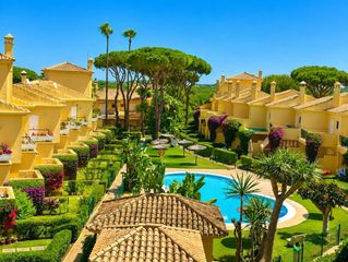 Maison jumelée à Novo Sancti Petri. Exclusivo adosado en el novo sancti petri