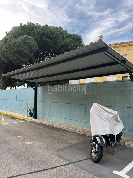Foto d4e62566-242a-4899-9271-81d2451eecb6. Casa adossada amb aparcament piscina a Novo Sancti Petri Chiclana de la Frontera