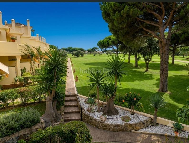 Foto fe3fa59e-c4ff-495e-9a22-f3d162caef1c. Casa adossada amb aparcament piscina a Novo Sancti Petri Chiclana de la Frontera