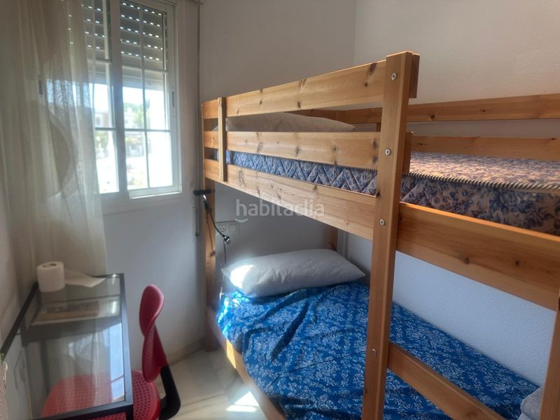 Foto f5931649-b604-4088-b114-e444e95653d9. Casa adossada amb aparcament a La Barrosa Chiclana de la Frontera