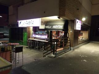 Local Comercial en Plaza constitucion 4. Restaurante la pampa