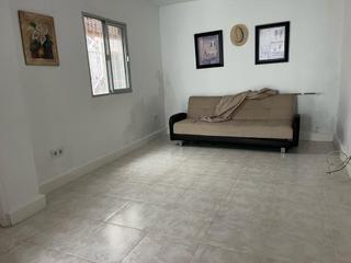 Casa en Bajadilla - Fuente Nueva. Casa en zona salesianos, con terraza y muchas posibilidades