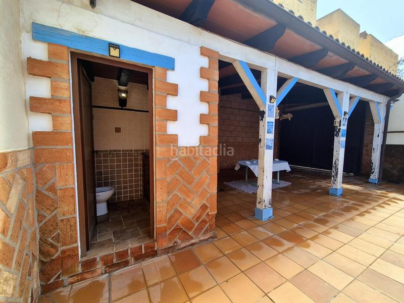Foto af6584a4-8ebd-4184-a474-b11923513dc1. Chalet una casa con encanto rústico y lista para entrar a vivir en Algeciras