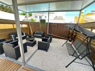 Casa aparellada a Barrios (Los). Espacio, luz y privacidad en la vega del golf  los barrios