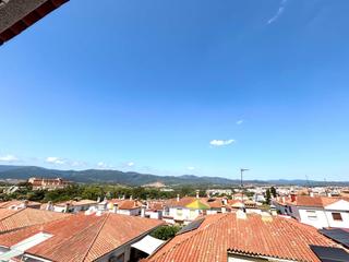 Casa adossada a Barrios (Los). Vivienda pareada con piscina y vistas en los barrios