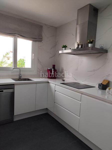Foto 93b1b376-131d-4476-8065-672f787a1643. Casa adosada adosado con encanto y luz natural en ubicación tranquila! en Algeciras