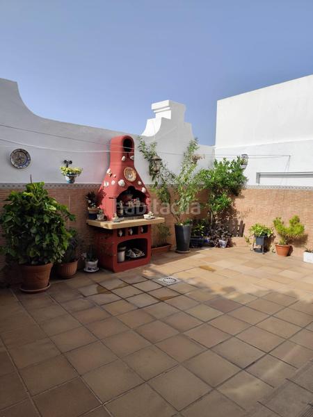 Foto da009850-07a1-4000-aaf1-f87e9cf8eac7. Casa adosada adosado con encanto y luz natural en ubicación tranquila! en Algeciras