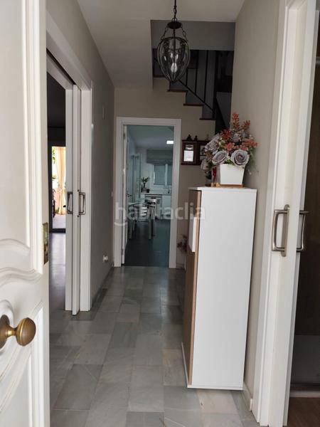 Foto e3e8be28-de3c-4400-8380-780954d43219. Casa adosada adosado con encanto y luz natural en ubicación tranquila! en Algeciras