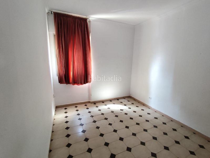 Foto 01f001f4-b353-4b21-9ebb-079c49877f05. Piso amplio piso en calle andalucía en Mondejar-Junquillos Línea de la Concepción (La)