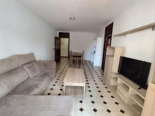 Appartamento in Mondejar-Junquillos. Amplio piso en calle andalucía