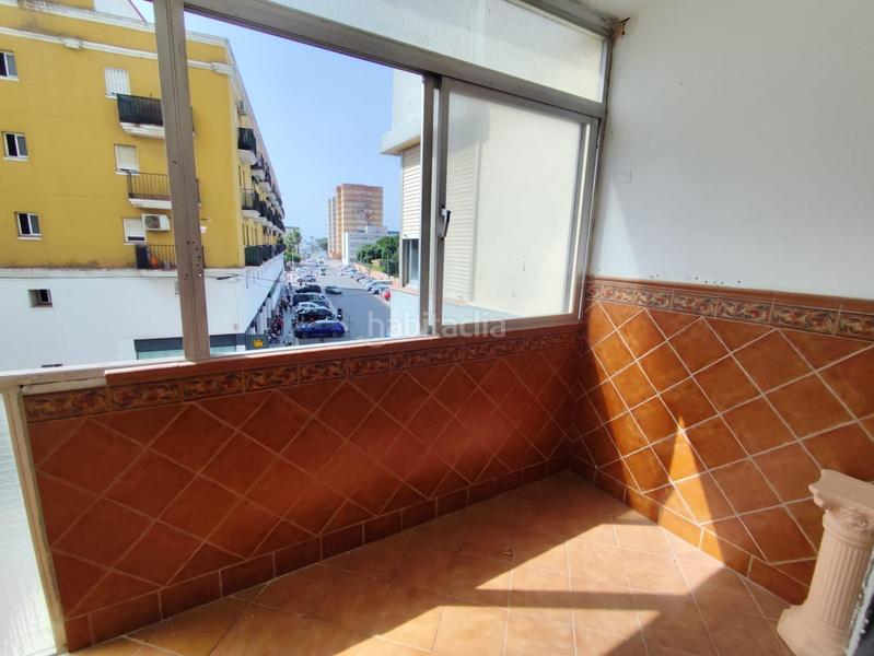 Foto cf631d89-6ef9-43f8-8a11-e0c4e1d4e46c. Piso amplio piso en calle andalucía en Mondejar-Junquillos Línea de la Concepción (La)