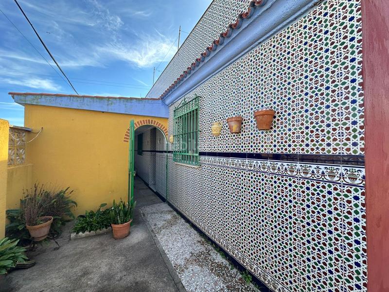 Foto 1db1cae4-f120-4023-99b6-7821f16471a1. House with parking in El Zabal-Santa Margarita Línea de la Concepción (La)