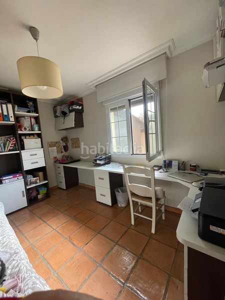 Foto d1047cee-b1a5-41bd-9935-a72668df184e. Xalet amb aparcament piscina a El Rinconcillo Algeciras