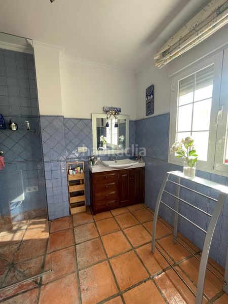 Foto e70de392-5dc9-45bc-becf-da96e8ffcea0. Xalet amb aparcament piscina a El Rinconcillo Algeciras