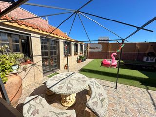 Casa in El Zabal-Santa Margarita. Finca con dos viviendas y amplias instalaciones