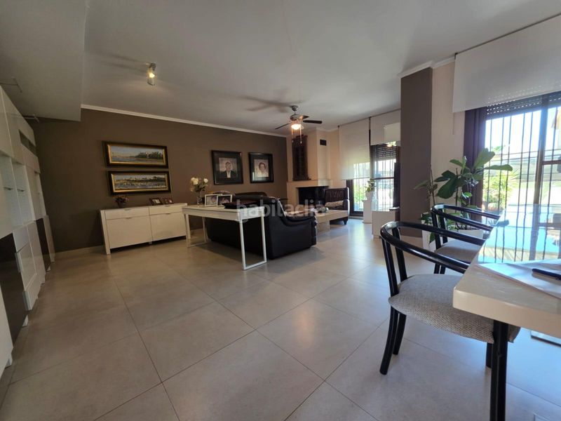 Foto 940eaf5e-71e9-4b5b-bc5c-24eb51cb218a. Xalet amb aparcament piscina a San García Algeciras