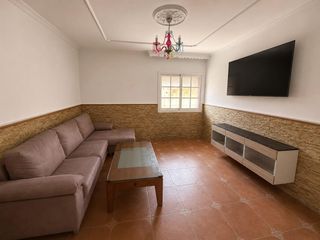 Ground floor in San Pedro-Gabriel Miró-María Guerrero. Bajo reformado listo para entrar a vivir