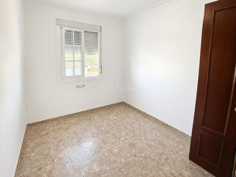 Foto 47f8b882-8cee-45ff-b7b1-99ff767d47d0. Semi detached house with parking in El Rinconcillo Algeciras
