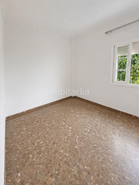 Foto 88aa17a5-a9c8-48f9-8f55-16836dd72db5. Semi detached house with parking in El Rinconcillo Algeciras