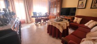 Appartement à Montilla. Piso en muy buena zona de montilla de 4 dormtorios, salon indpen