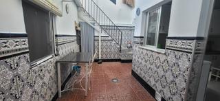 Casa a Montilla. Preciosa casa en muy buena zona de montilla para entrar a vivir,