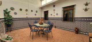 Casa a Montilla. Preciosa casa en muy buena zona, con facil acceso, para entrar a
