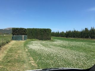 Wohngrundstück in Els Griells. Terreno rústico en venta en lestartit con caravana