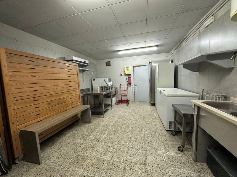 Foto 26c27891-24e3-48ef-9ddc-d3133d1a0bef. Local comercial en l´Estartit poble Estartit