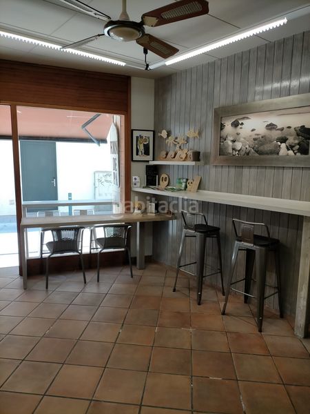Foto 3e092858-6aba-4180-ab0f-fd143e5a41d7. Local comercial en l´Estartit poble Estartit