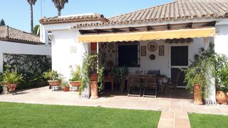 Chalet à Núcleo urbano. Gran chalet hipotecable zona almendral 6 hab 2 baño piscina y ga