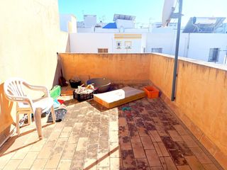 Dúplex a Núcleo urbano. Fantastico duplex en fuente amarga