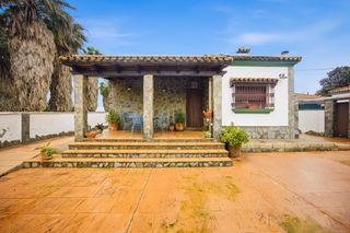 Chalet in Los Franceses - La Vega. Elegante chalet en pinar de los franceses, chiclana de la fronte