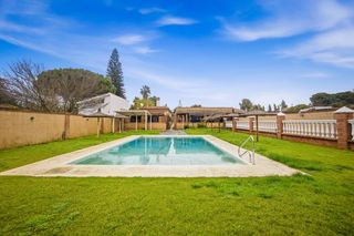 Xalet a Los Franceses - La Vega. Elegante chalet en pinar de los franceses, chiclana de la fronte