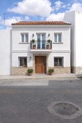 Casa  Avenida de la libertad. Local comercial con opción a vivienda en zona estratégica