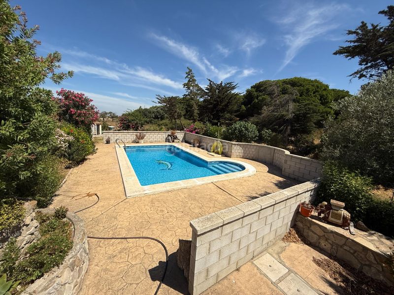 Foto 5a121d0e-5c99-4632-acbc-a336453089a7. Xalet amb piscina a Núcleo urbano Chiclana de la Frontera