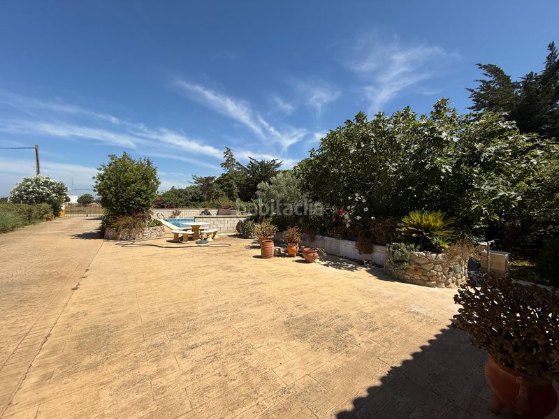 Foto b2017841-7a43-4cdd-9445-55dc86731bd9. Xalet amb piscina a Núcleo urbano Chiclana de la Frontera
